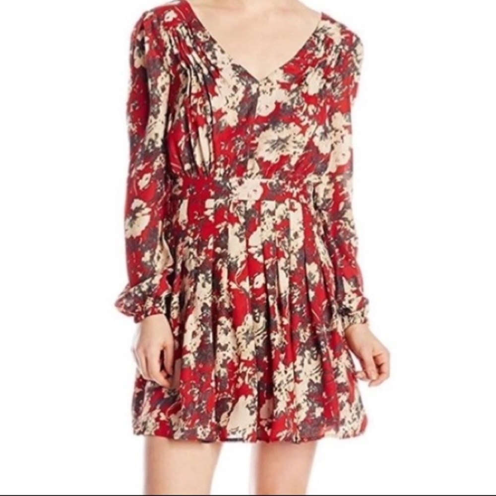 Miss Me Floral Dress‎ Size Medium NWT